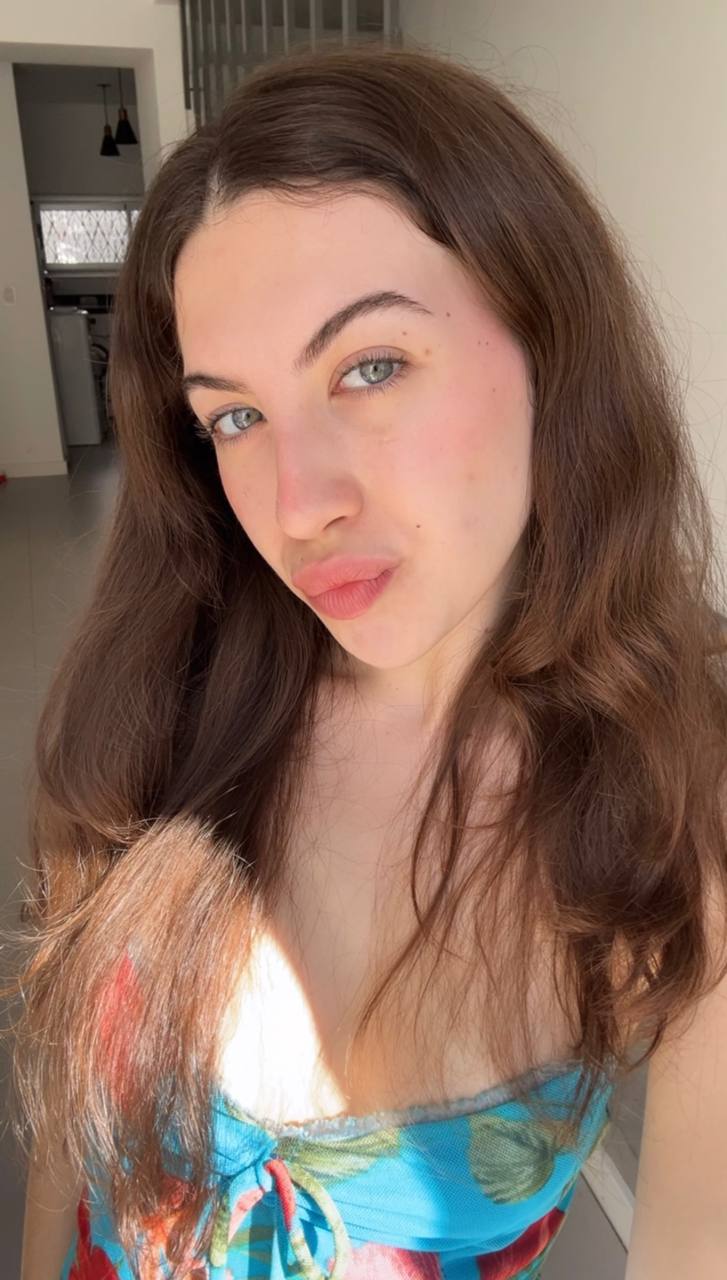 Nude girl Amber in Aligarh