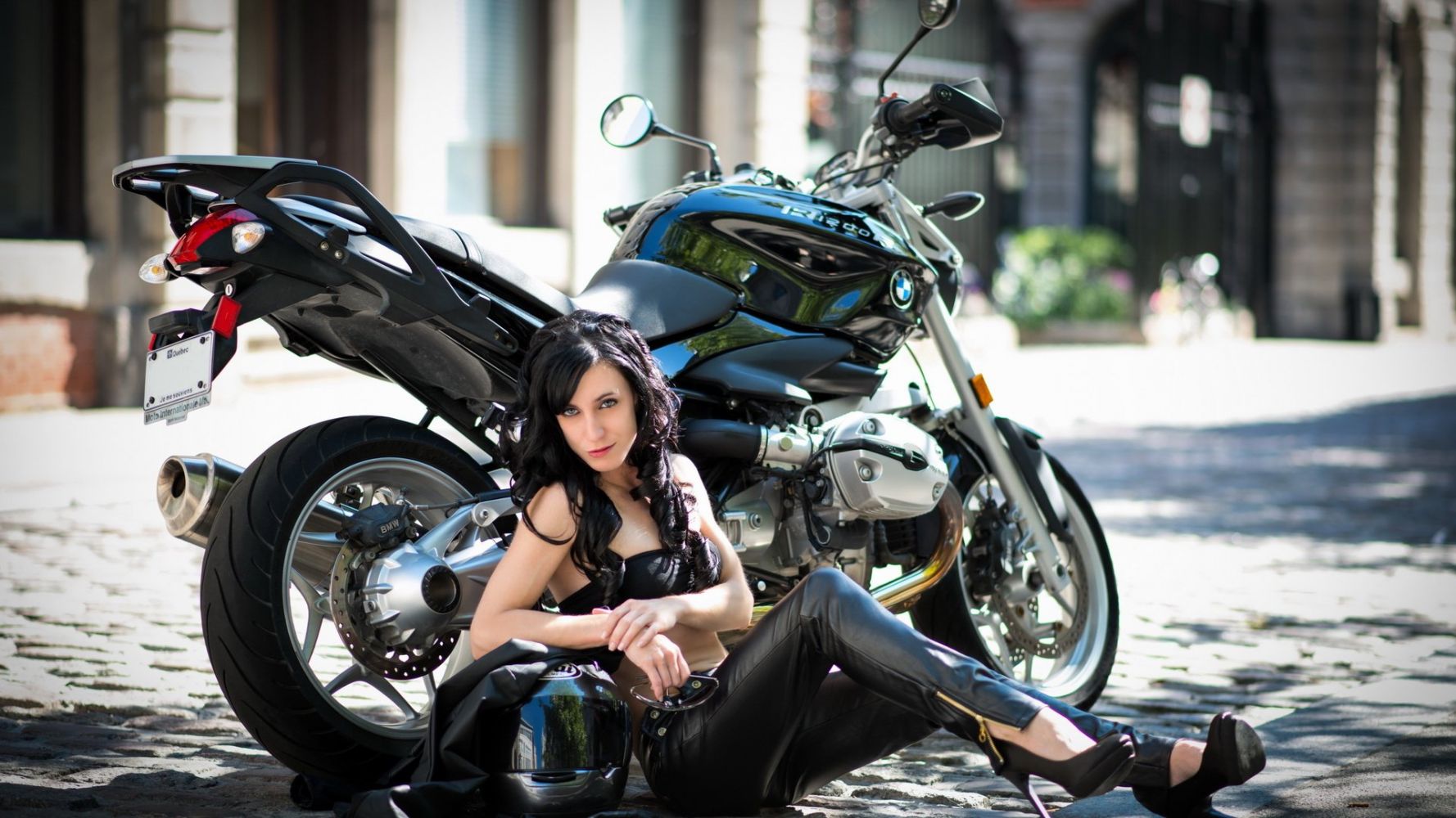 European women on bikes in Aligarh