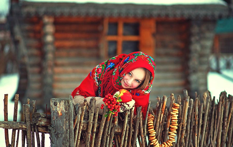 Sexy girl Women in Slavic costumes in Aligarh