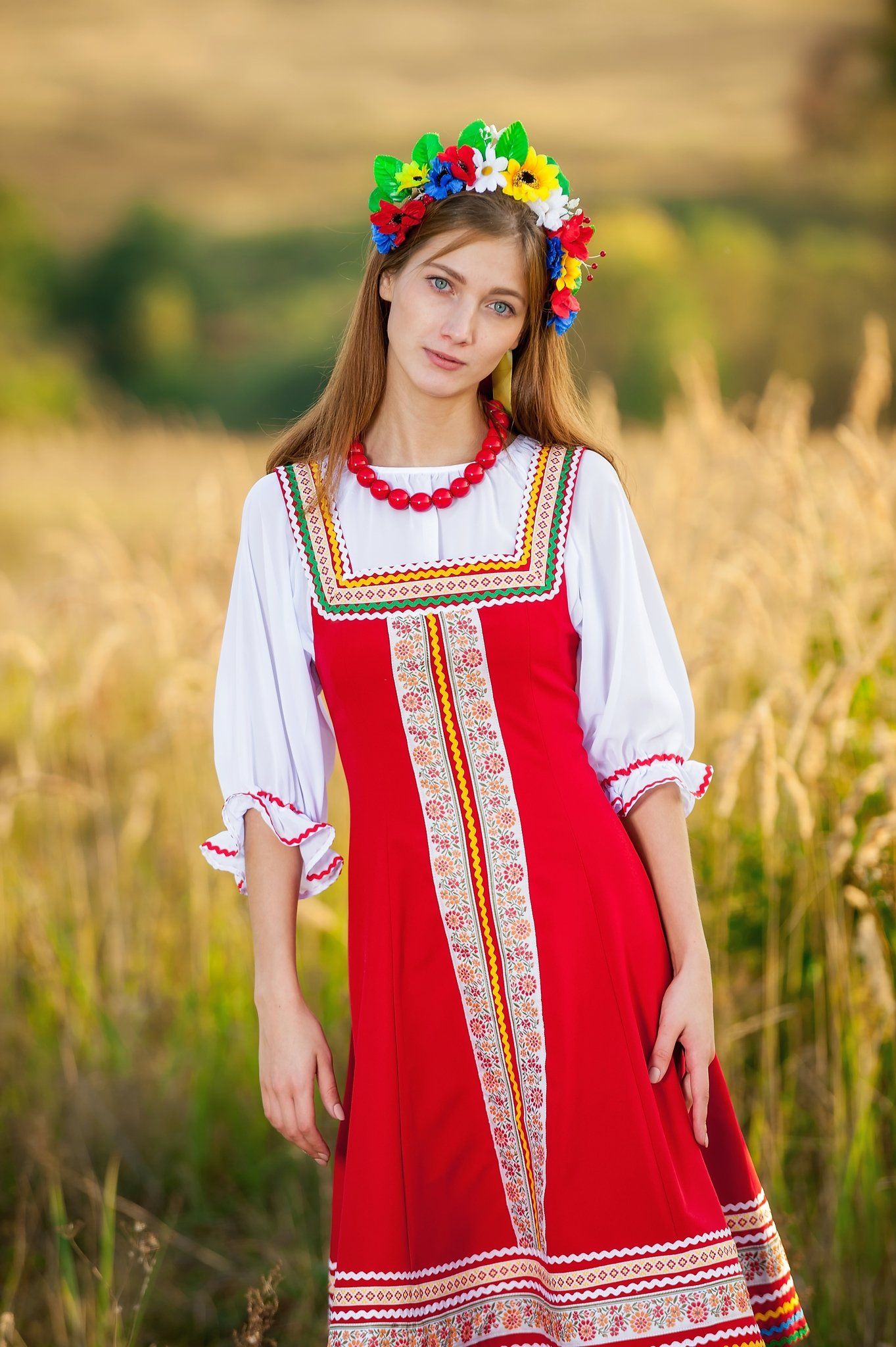 Women in Slavic costumes in Aligarh