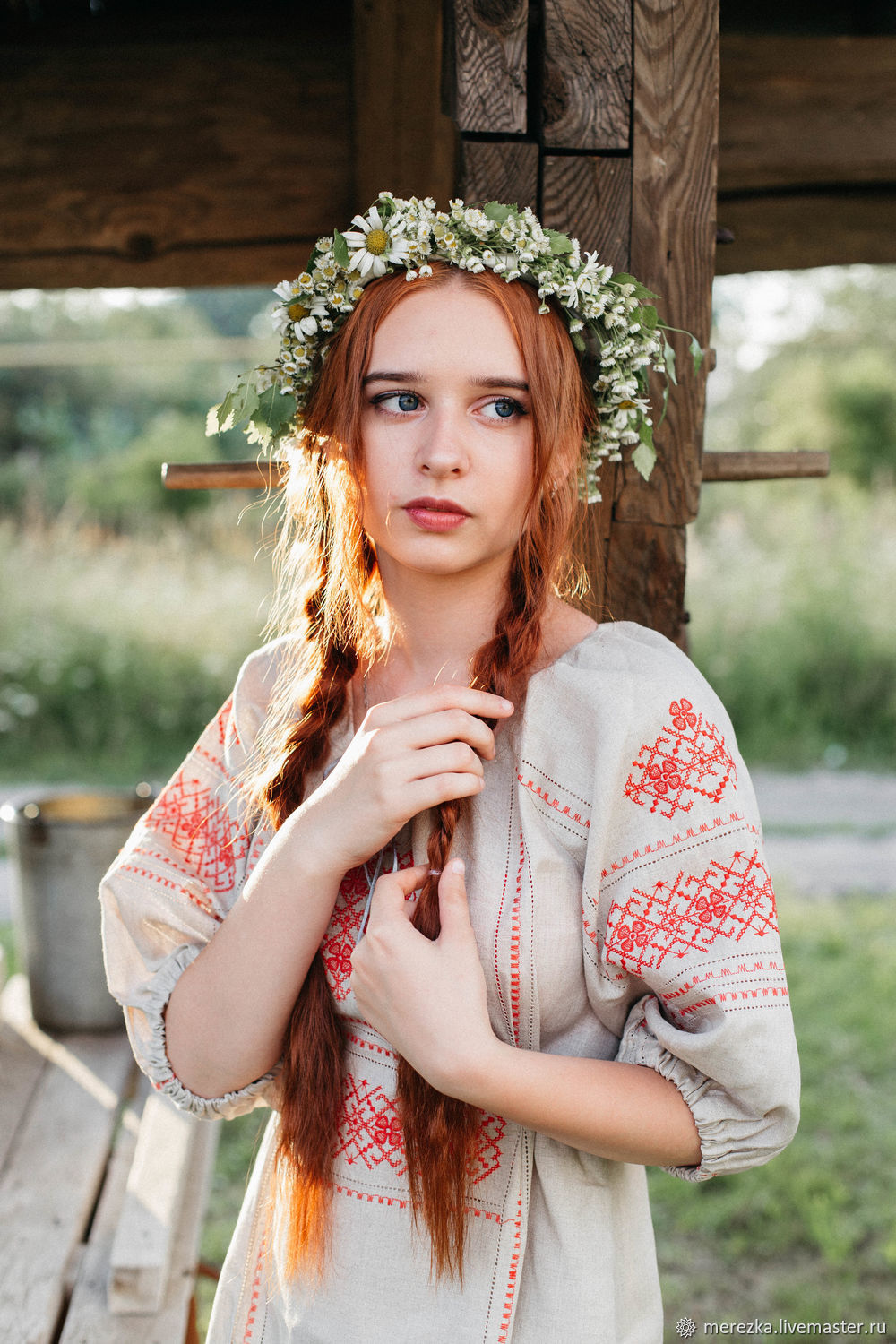 Girls in Slavic costumes in Aligarh