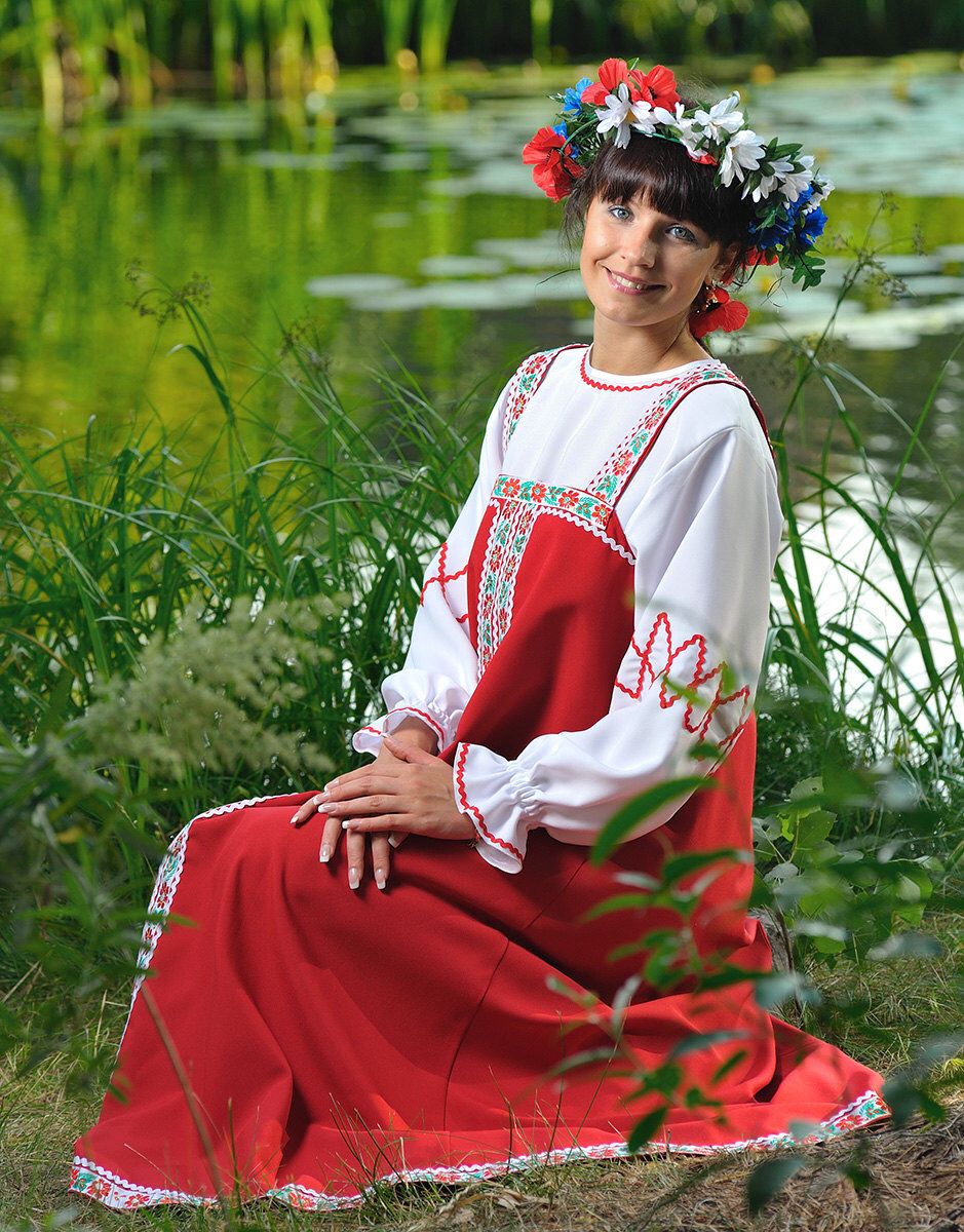 Beautiful girl Girls in Slavic costumes in Aligarh