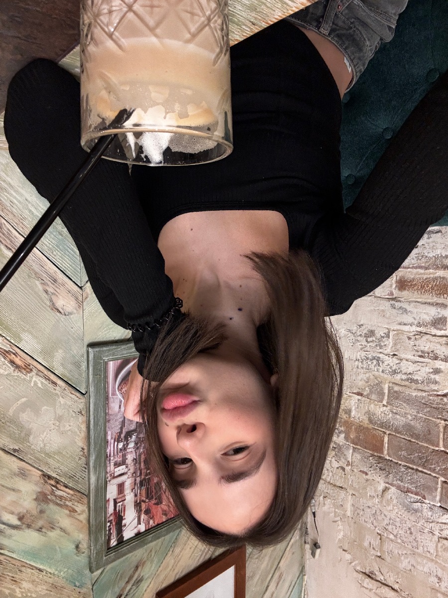 Fresh photos, fresh mood — Tina online in Aligarh